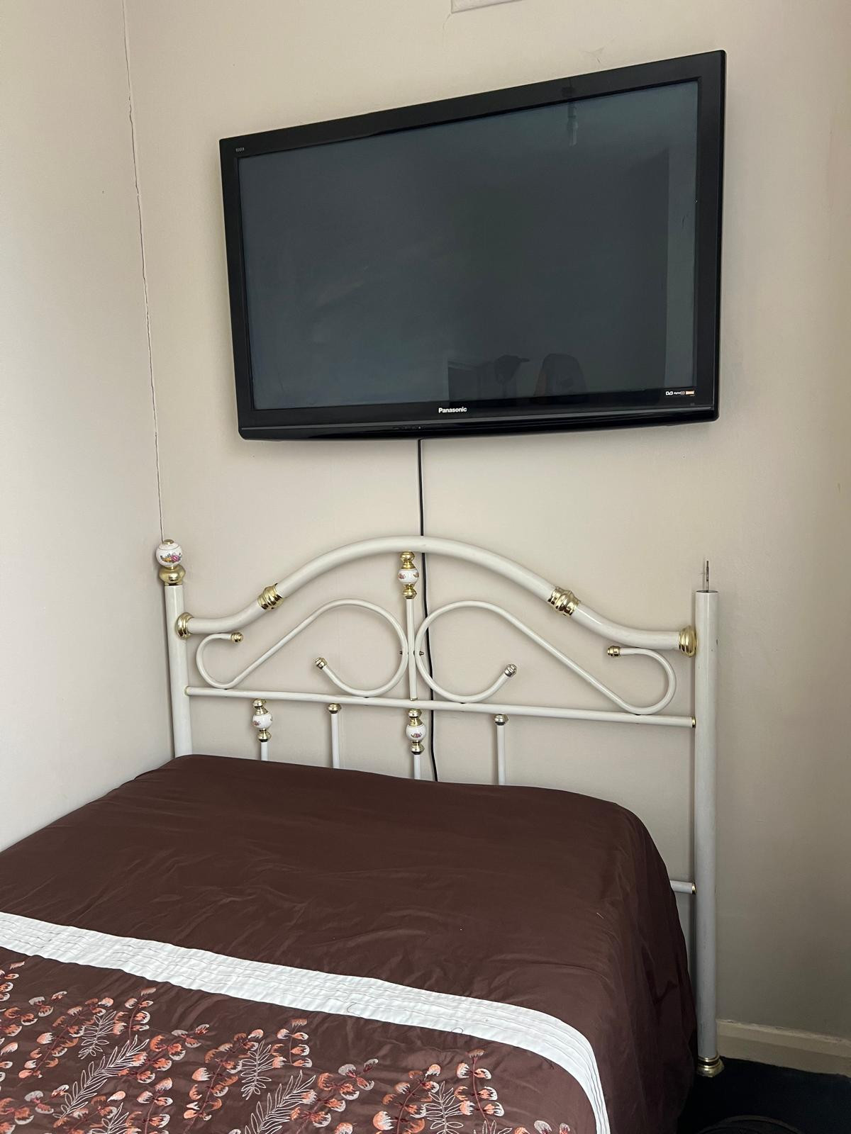 Affordable 2-Bedroom Flat in Enfield